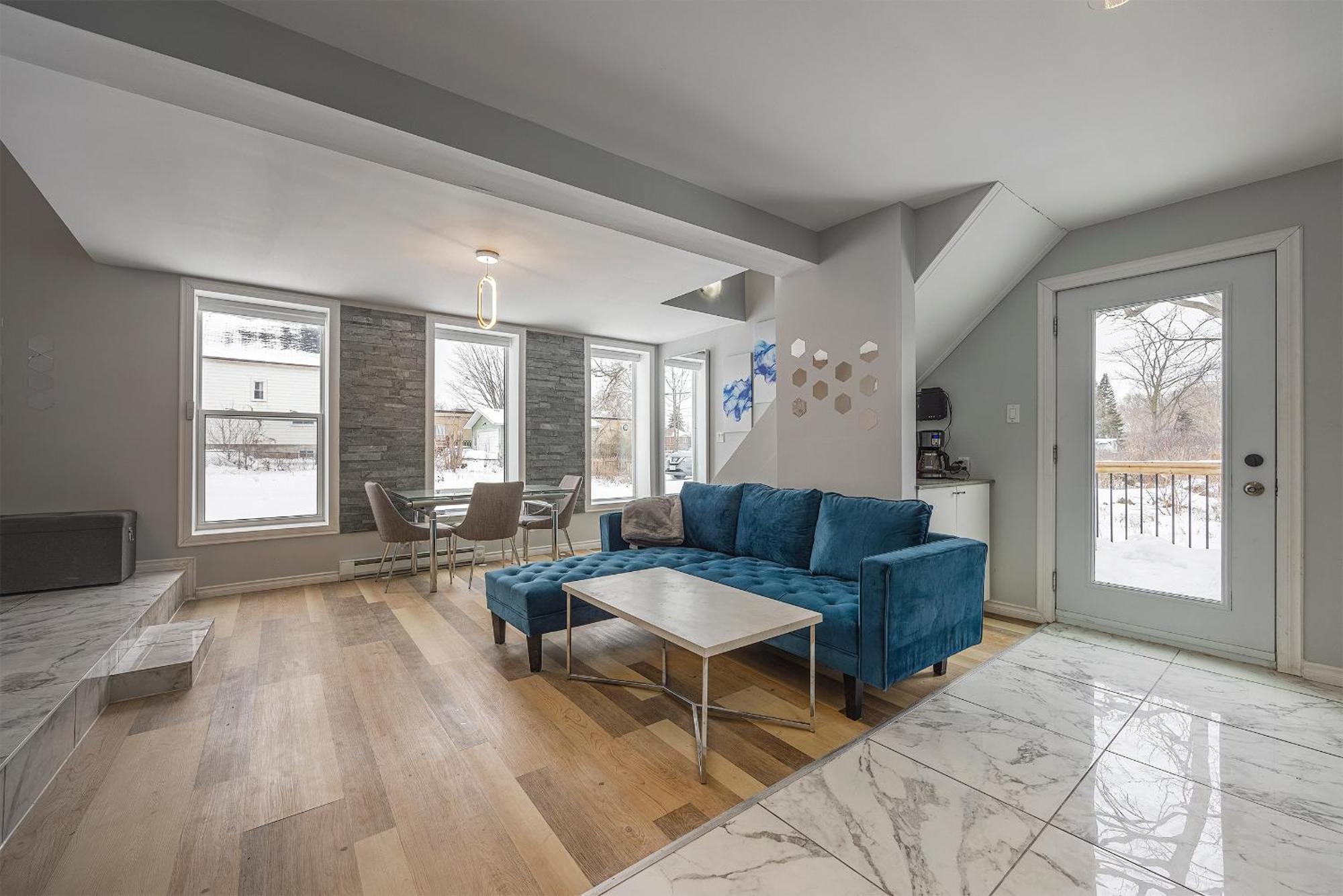 3 Bedroom Appartment-Limestone Kingston Eksteriør billede